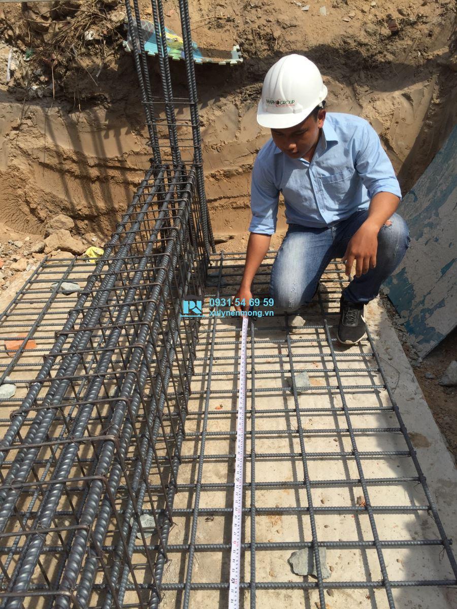 Gia cố nền móng công trình bằng cọc bê tông